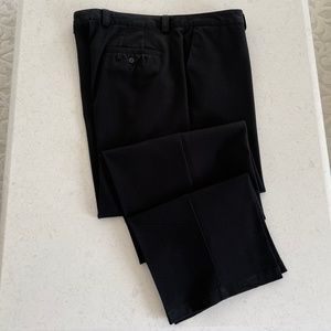 Women's Dress Pants. Eddie Bauer Stretch. Black, Size 16.